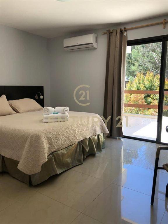 OPORTUNIDAD de inversión en SOLANAS, Casa duplex con Pisc...