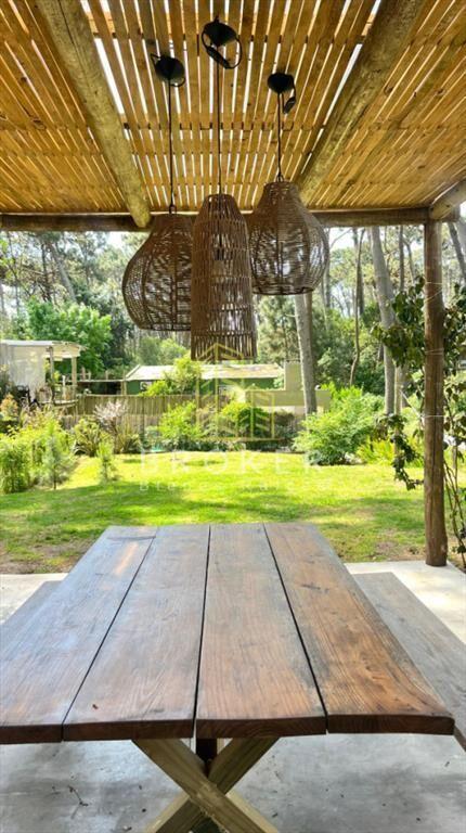 Alquiler de muy linda casa de diseño en Montoya