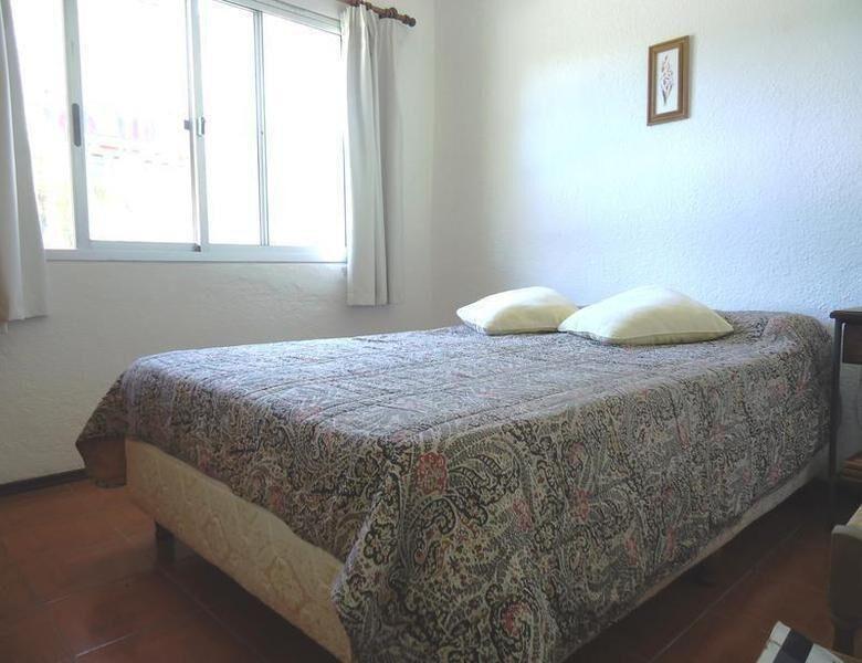 MUY LINDA CASA CON PISCINA