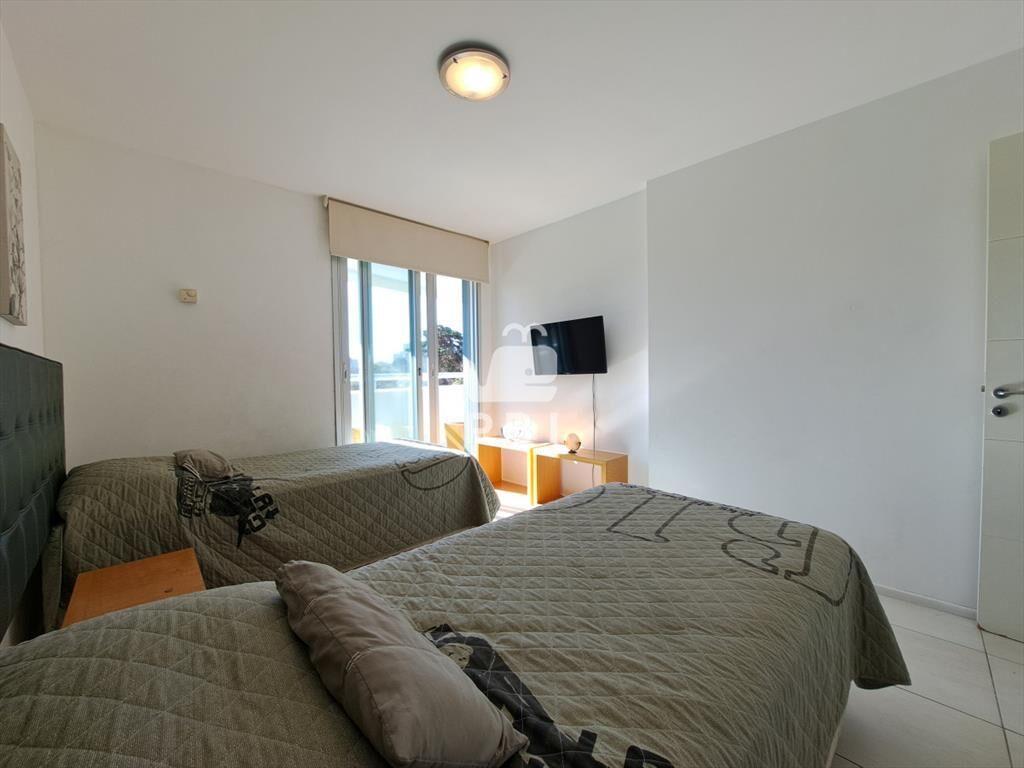 Apartamento de 2 dormitorios en Punta del Este -