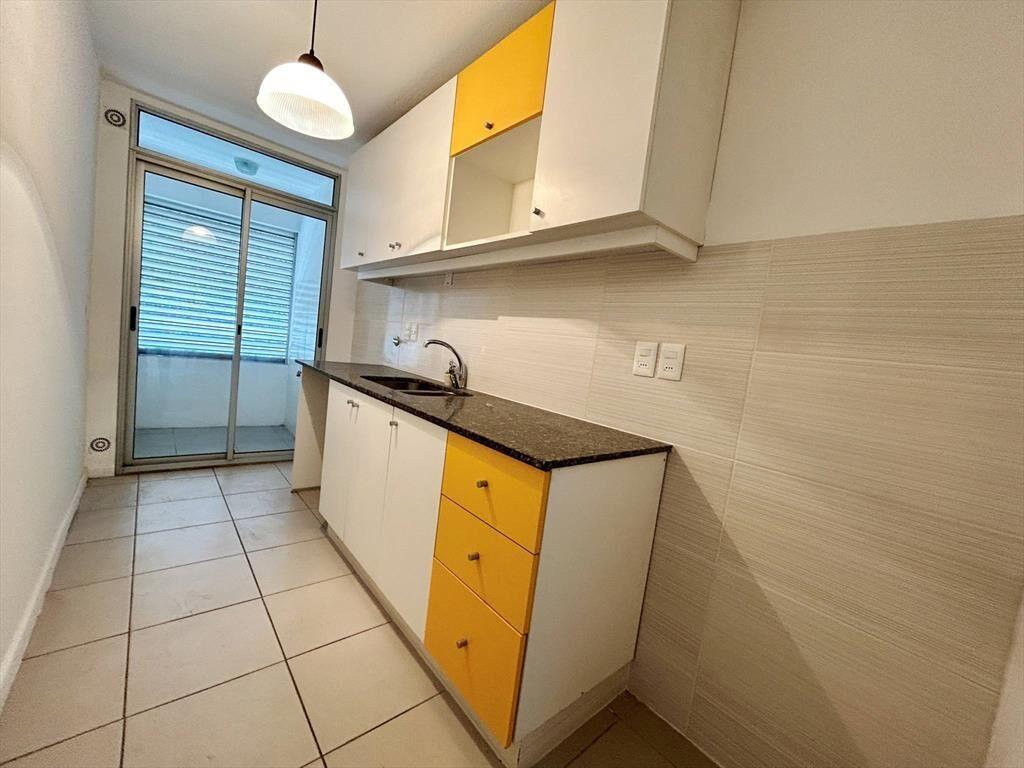 Alquiler Apartamento al frente con dos dormitorios en Aguada