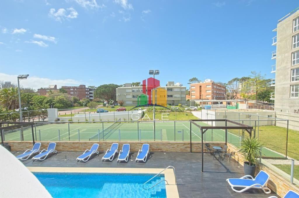 Apartamento en venta 3 dormitorios con parrillero