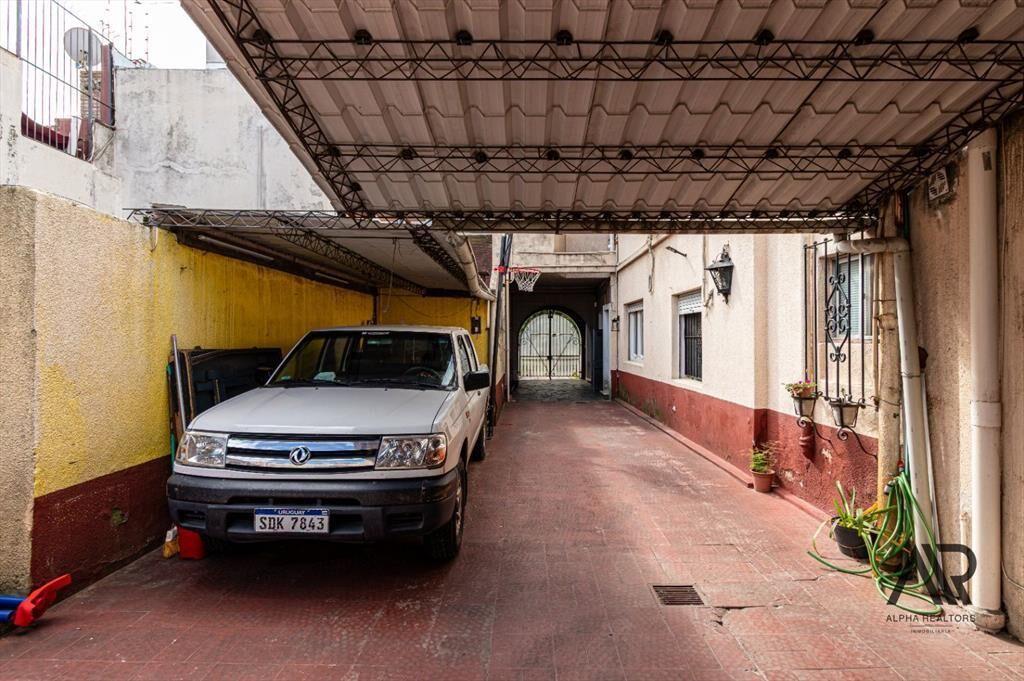3 Casas en un solo padrón en Prado Ideal inversionistas