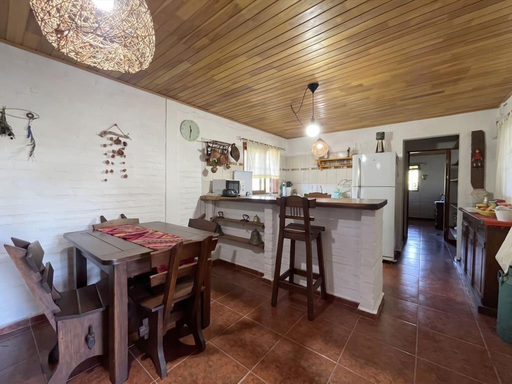 Casa con Amplio Terreno en Venta en Colonia