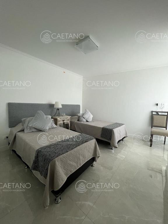 Venta apartamento 4 dormitorios playa mansa Punta