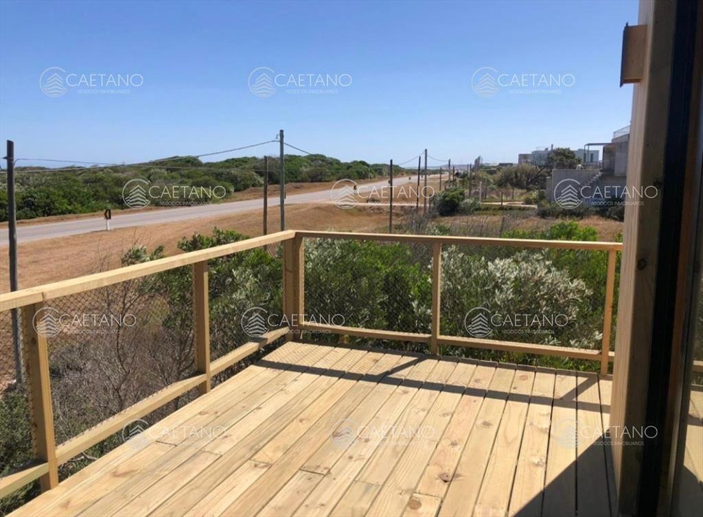 Venta casa en primera linea en La Juanita, Jose -