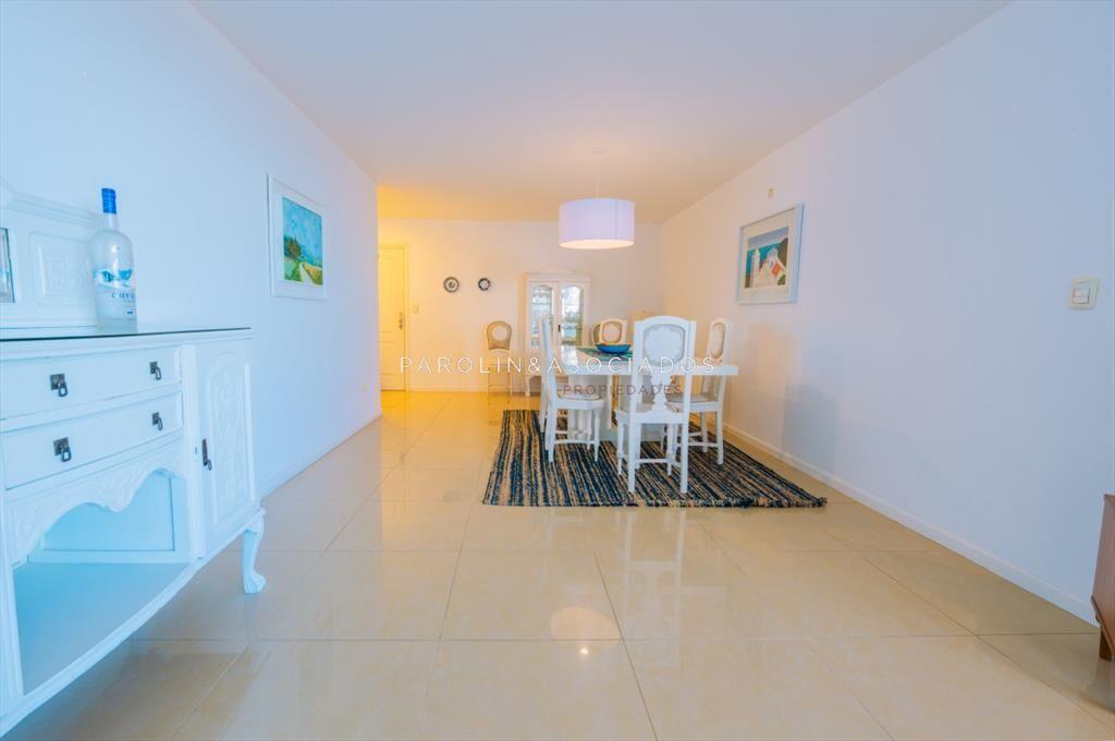 Apartamento a 100 metros del mar, 3 dormitorios más depend