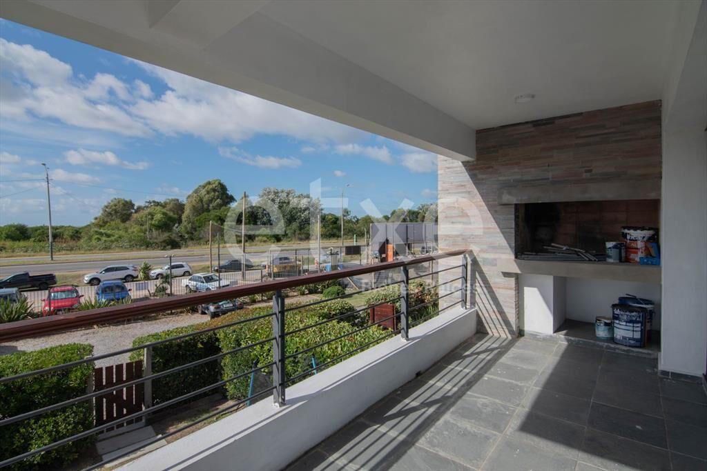 Apartamento Venta  3 dormitorios en Barra de Carrasco...