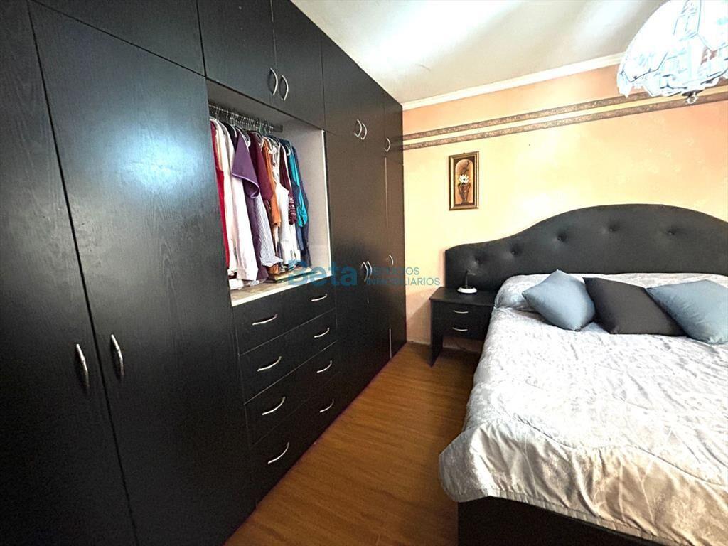 VENTA DE CASA 3 DORM, GARAJE, Y MONOAMBIENTE AL