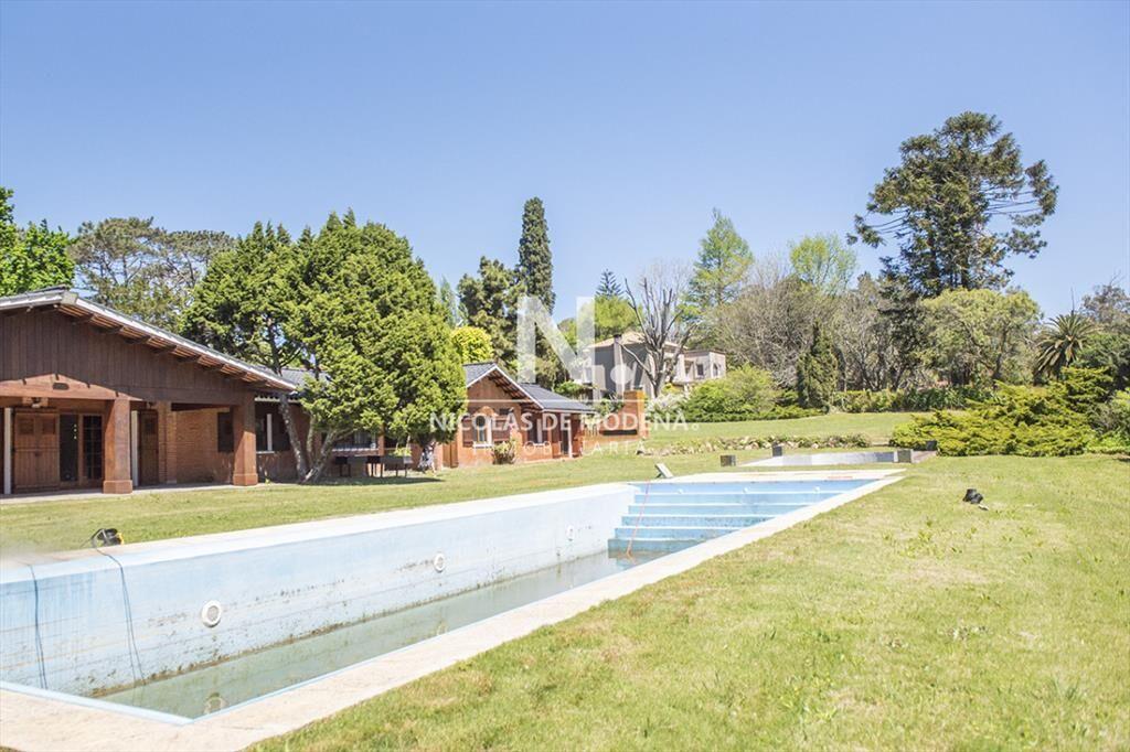 En venta casa de 4 dormitorios, con agradable en
