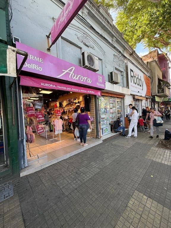 Venta locales con renta Arenal Grande y Amezaga