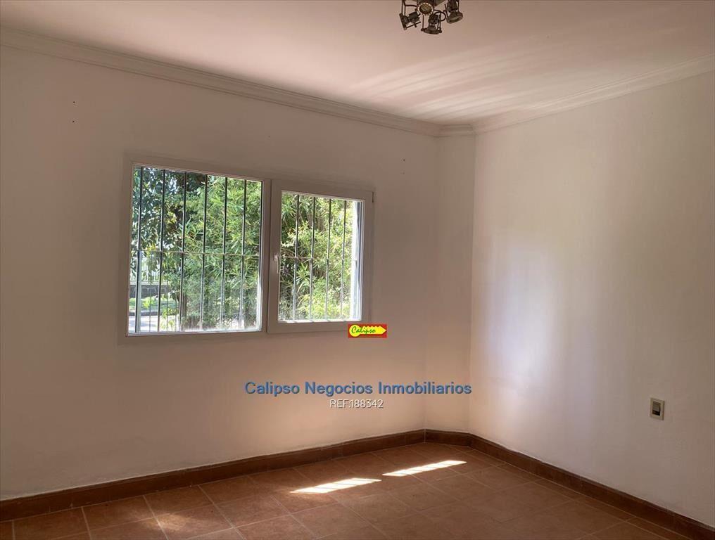 Venta de Majestuosa Casa en Atlantida - 5 dorm.- 3 baños