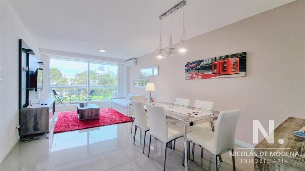 Apartamento de 1 dormitorio en Torre One, a metros del Mar
