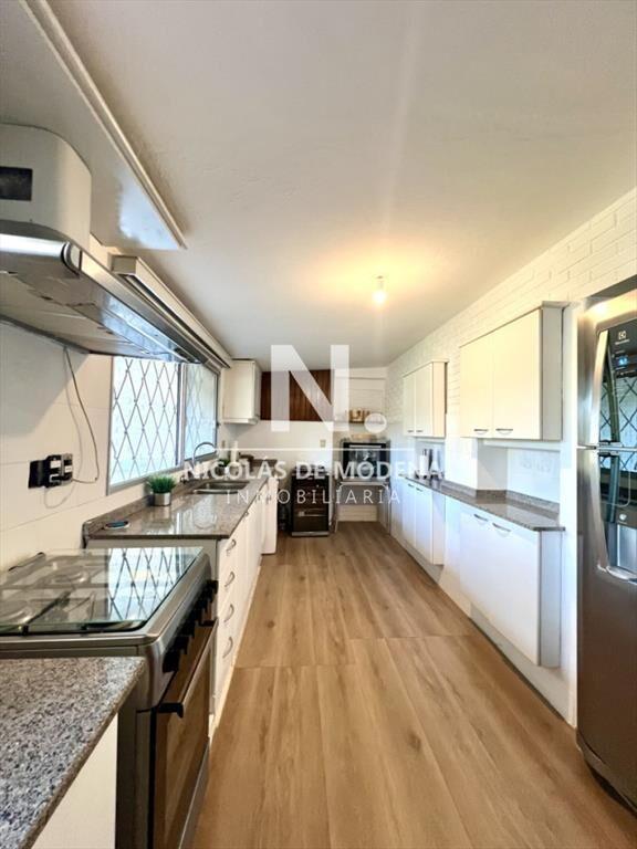 Amplia casa en Cantegril, Punta del Este. 509m2 y