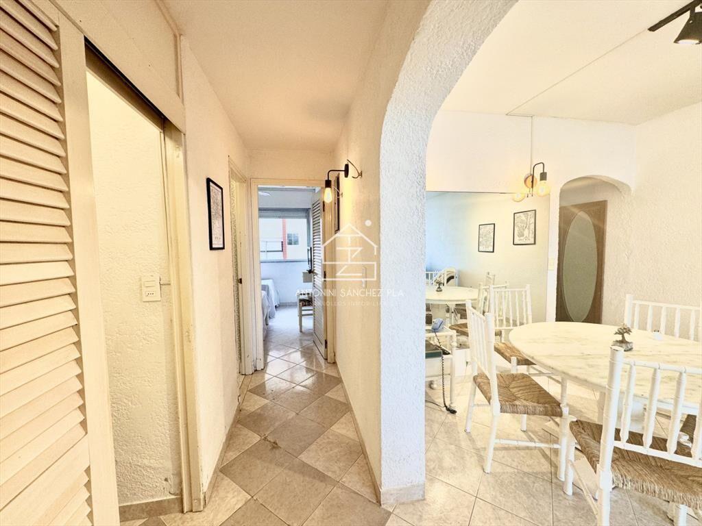 Apartamento de 2 domritorios en venta, 1ra linea