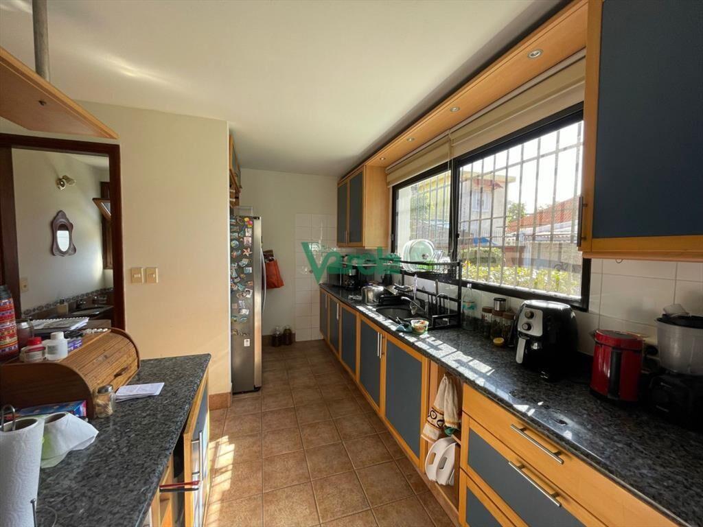 Venta casa en Atlantida, 4 dorm, 3 baños, estufa