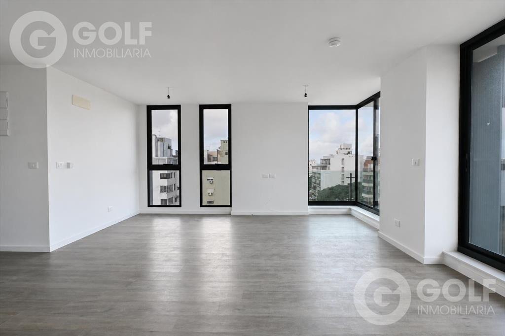 Venta de Penthouse de 3 dormitorios y terraza en Punta Carr