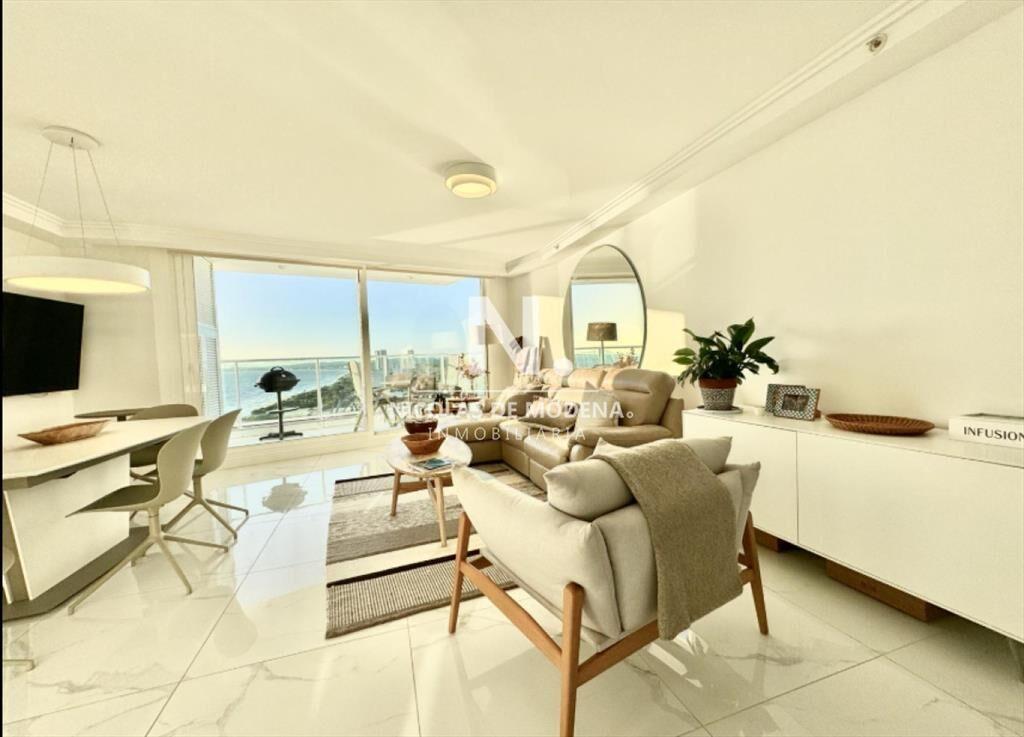 En venta impecable apartamento de 2 dormitorios