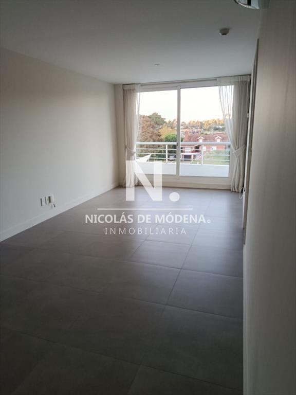 Apartamento en venta de 2 dormitorios y 2 baños,