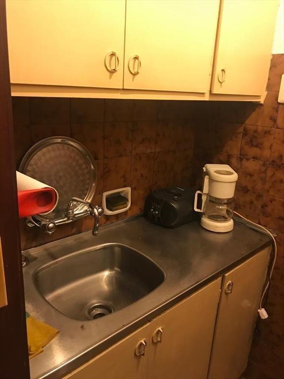 Venta oficina sobre calle Guayabos Cordón Montevideo