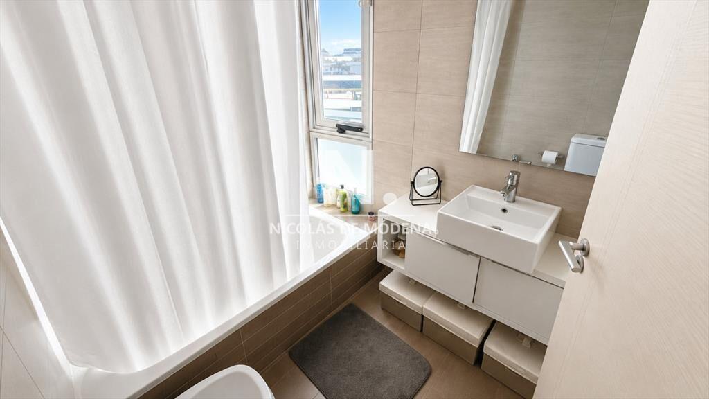Comodo Apartamento de 3 dormitorios en venta en Gala Vista