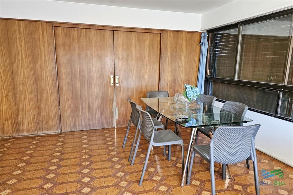 Venta de apartamento con 4 dormitorios 4 baños