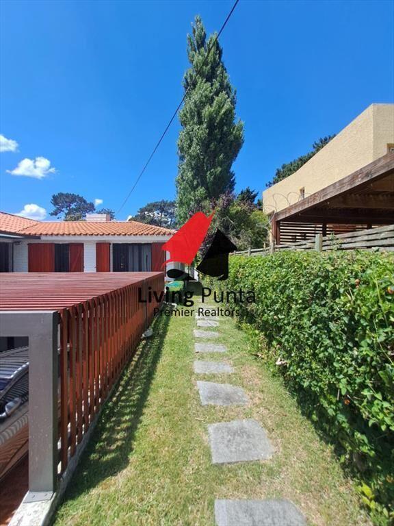 Alquiler Anual casa 3 dormitorios con pisicina en Punta del