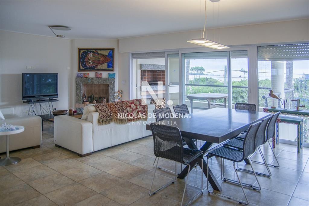 Apartamento en venta con vista al mar en Playa 3
