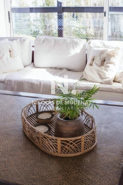 Venta de casa de 5 dormitorios en Punta Piedras