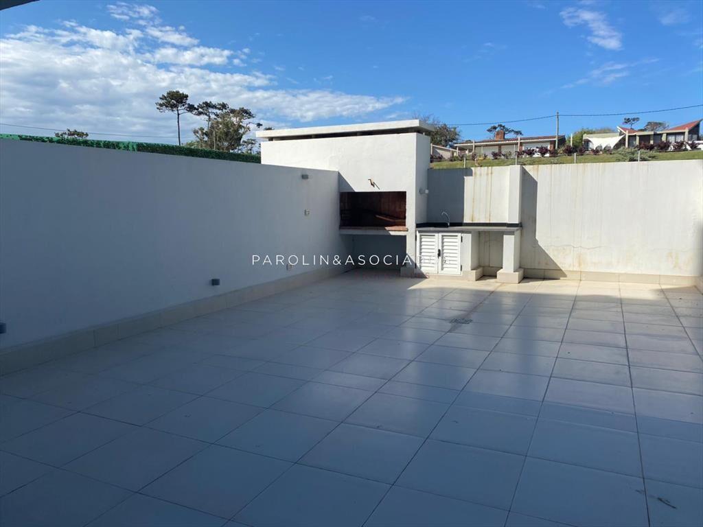 Apartamento en venta frente la mar en Punta del