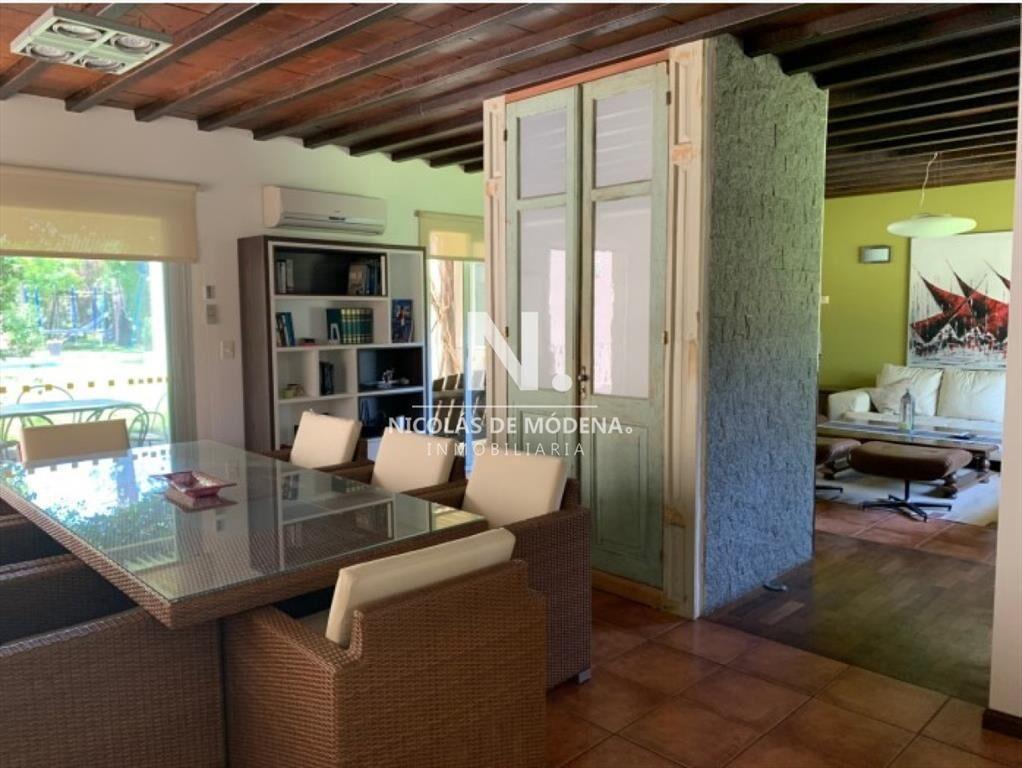 Gran casa en venta en Barrio Privado La Arbolada