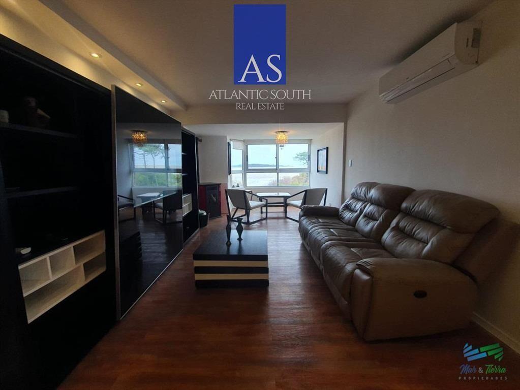 Apartamento 3 dormitorios primera línea frente al mar en P