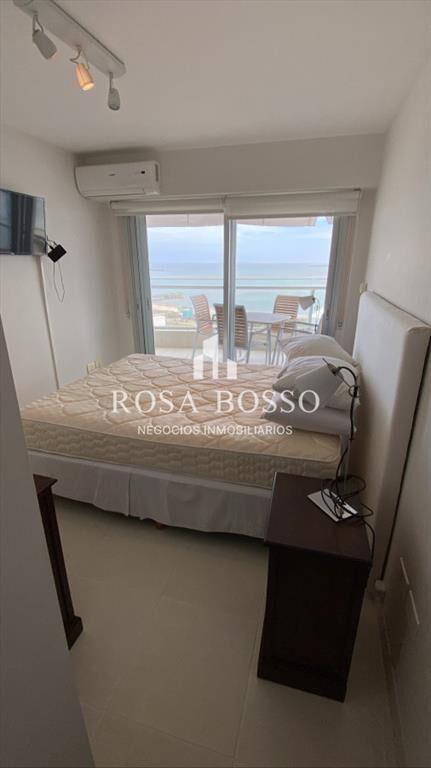 Apartamento en alquiler temporario Playa Mansa 2