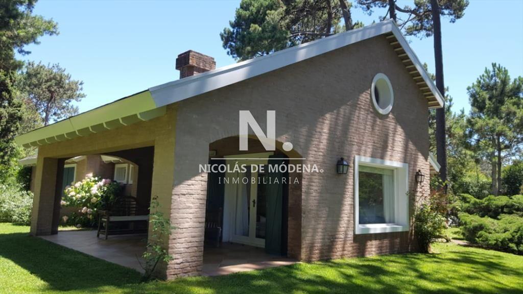 Excelente casa en alquiler en zona residencial!!!