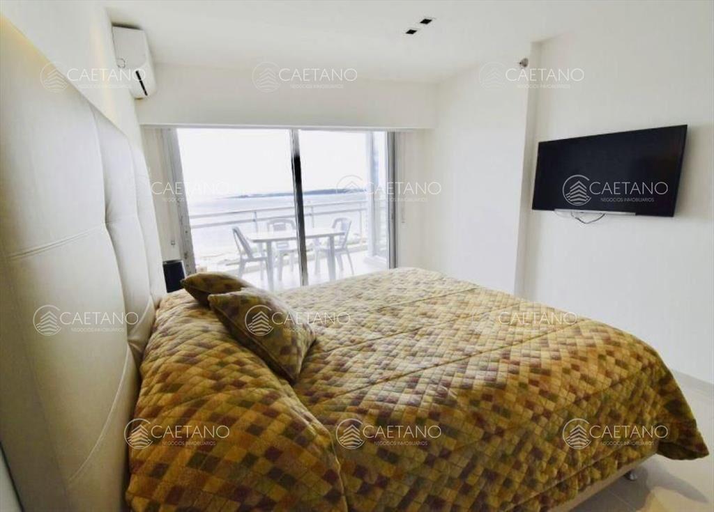 Apartamento en alquiler temporario Playa Mansa 2 dormitorio