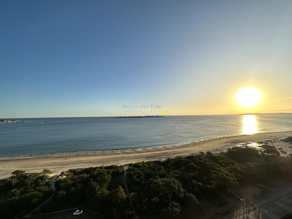 Penthouse primera linea mansa