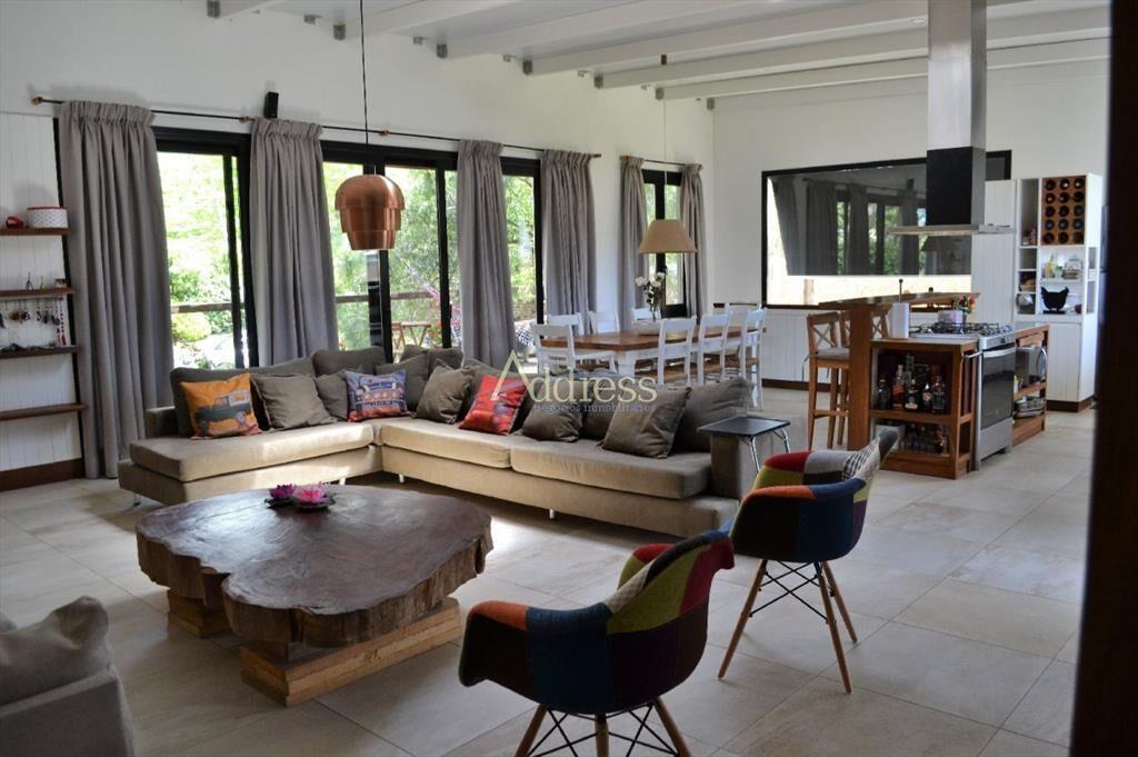 impecable y muy confortable casa, excelente zona