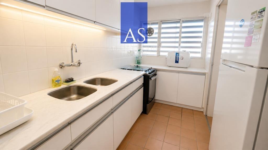Apartamento esquinero frente al mar Punta del