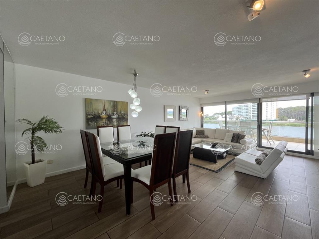 Apartamento en venta 3 dormitorios en la Mansa.