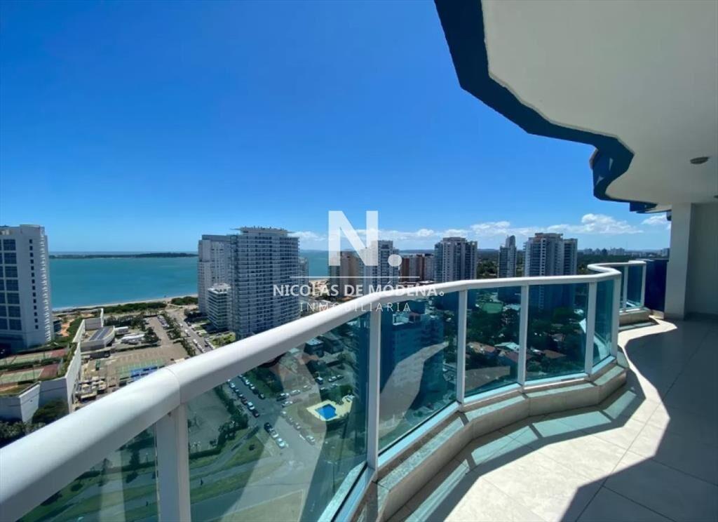 En venta apartamento de 3 suite y dependencia en