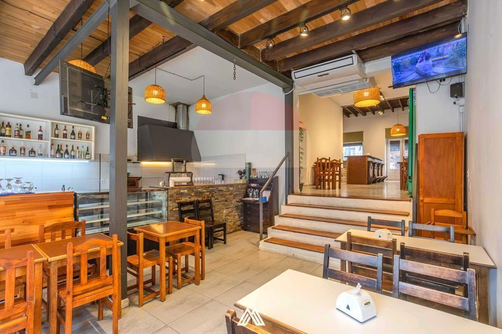 VENTA LOCAL COMERCIAL FRENTE MERCADO DEL PUERTO