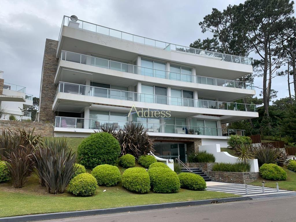 Excelente apartamento en venta en Punta del Este.