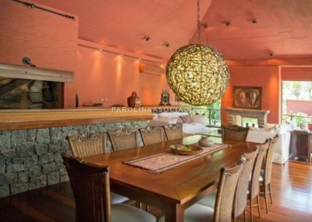Hermosa casa en venta de 6 dormitorios en La Barra, Punta d