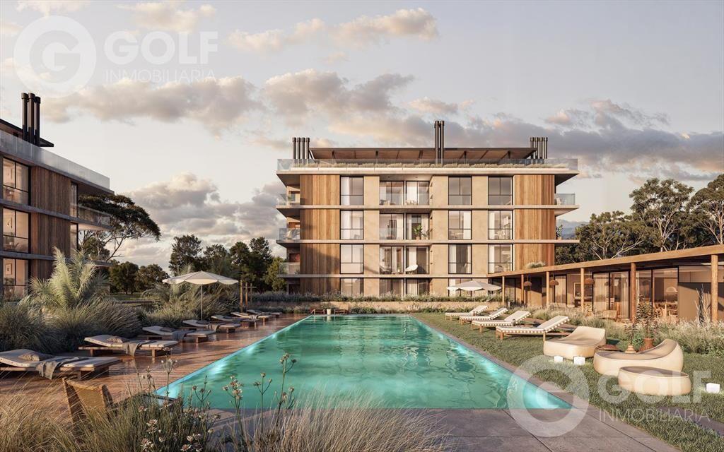 Venta apartamento dos dormitorios con jardin en La Barra, M