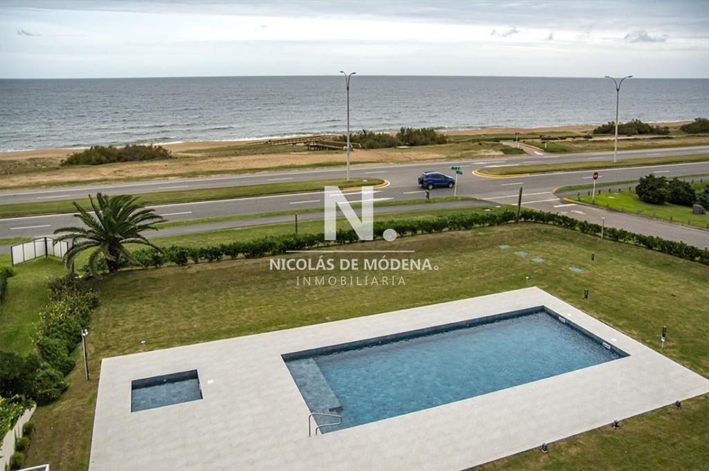 Apartamento de 2 dormitorios en Playa Mansa , Punta del est