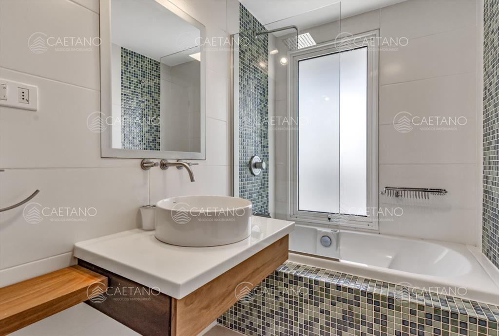 Apartamento de 3 dormitorios en alquiler de , del