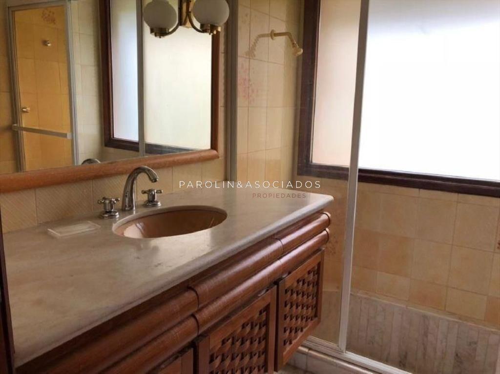 Venta de casa 4 dormitorios en Lugano, Punta del