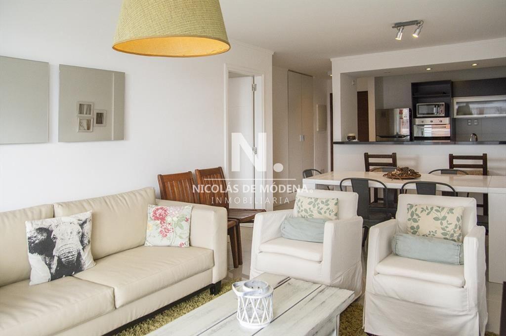 Departamento de 2 dormitorios en venta en torre