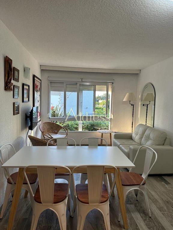En alquiler, apartamento en parada 7 de playa