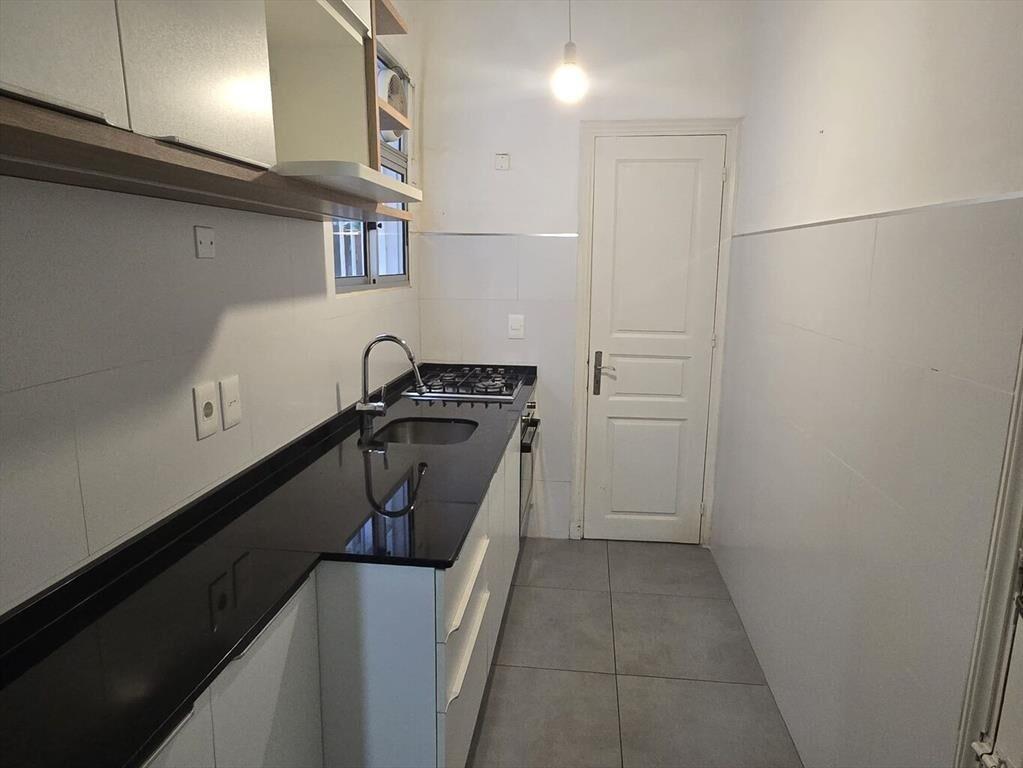 Gran ubicación de Pocitos, apto. tipo casa, excelente estad